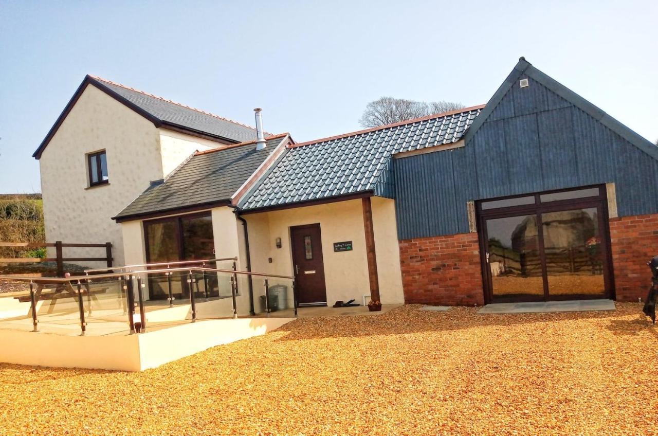 Luxury Cottage With Private Indoor Hot Tub+Woodlands Llanfyrnach Exterior photo
