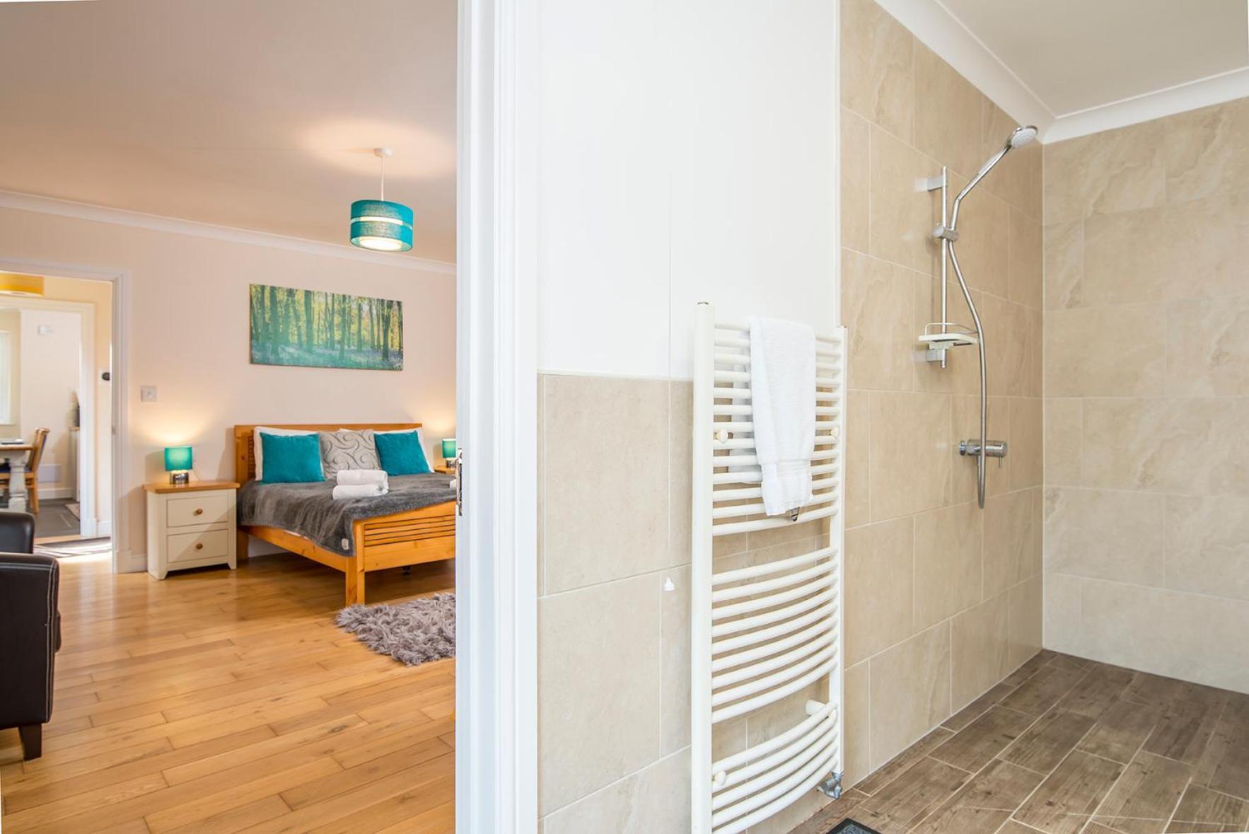 Luxury Cottage With Private Indoor Hot Tub+Woodlands Llanfyrnach Exterior photo